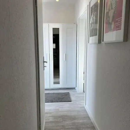 Schone Auch Fur Messe Apartment Meerbusch